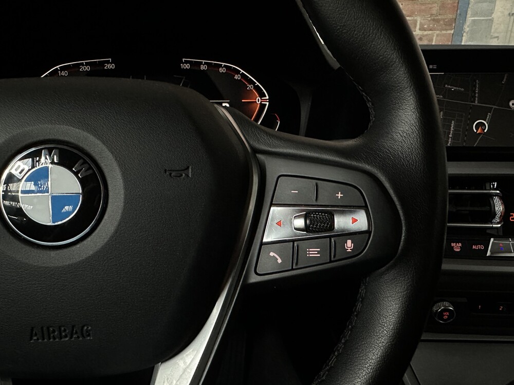 BMW 318i Executive 156PS 2021 3er, X-305-GR -Herstellergarantie-