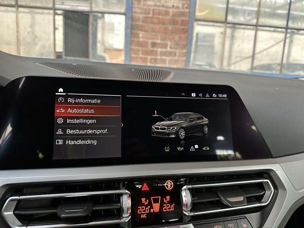 BMW 318i Executive 156PS 2021 3er, X-305-GR -Herstellergarantie-