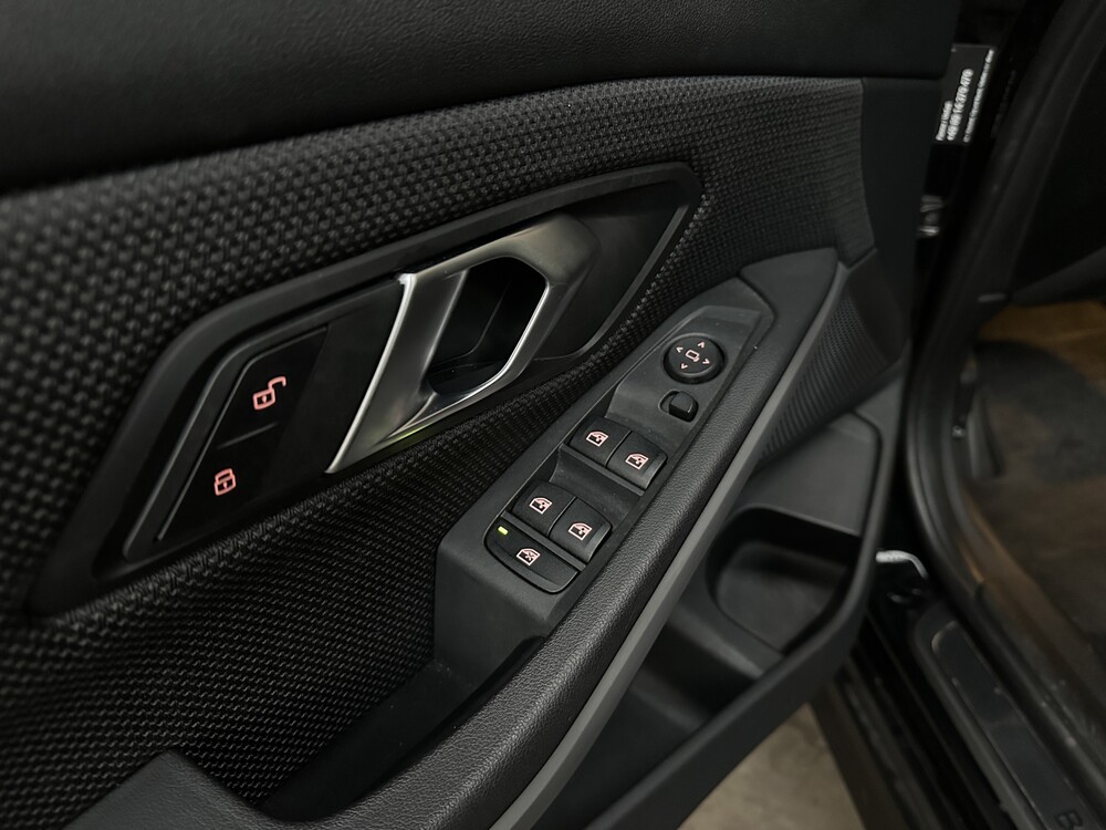 BMW 318i Executive 156PS 2021 3er, X-305-GR -Herstellergarantie-