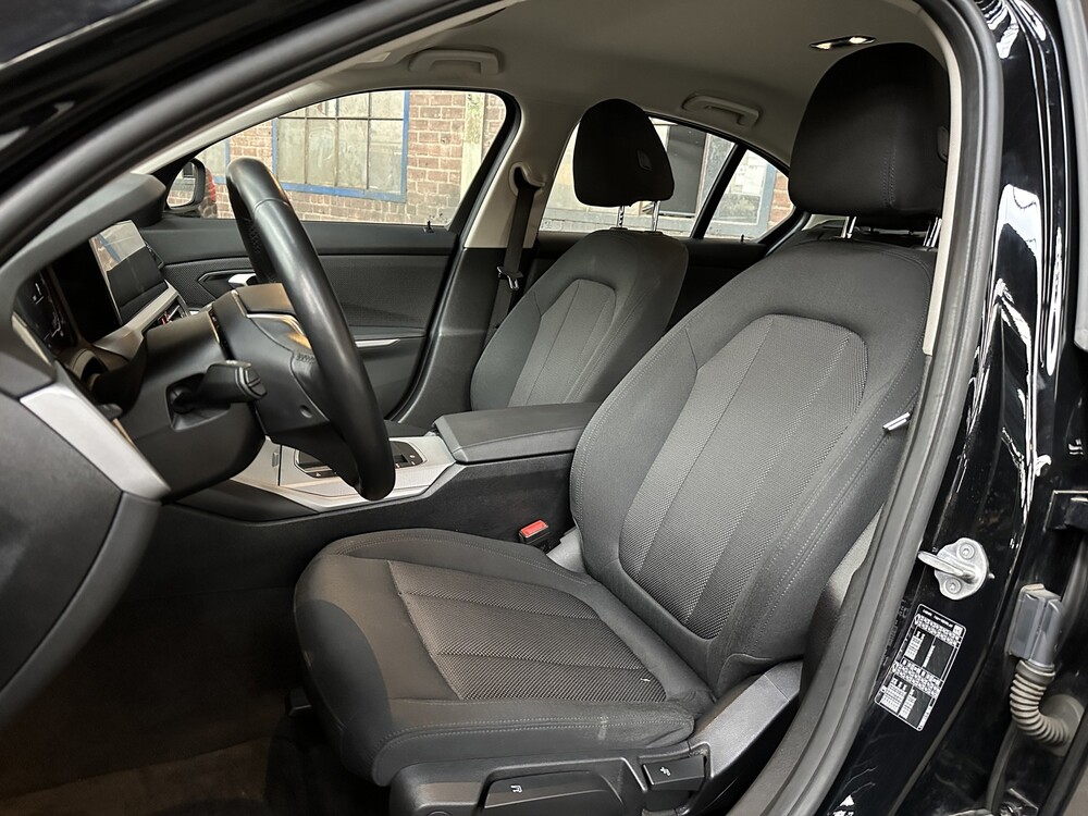 BMW 318i Executive 156PS 2021 3er, X-305-GR -Herstellergarantie-