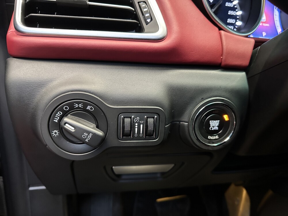 Maserati Ghibli 3.0 V6 330hp 2014 -Orig. NL-, 1-TGT-21