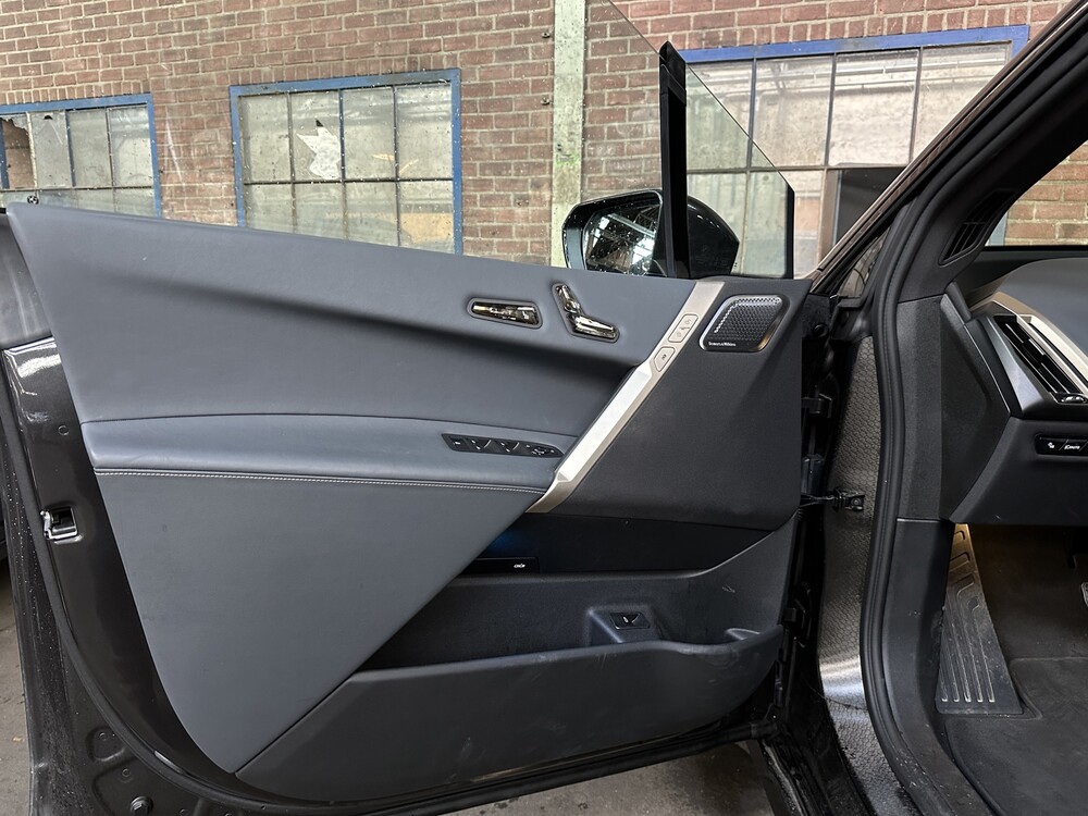 BMW iX xDrive50 M-Sport High Executive 112kWh 523PS 2022 GARANTIE ORIG-NL, P-938-BV