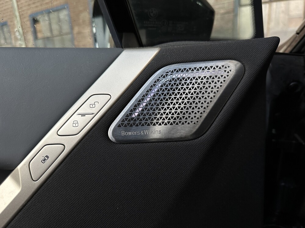 BMW iX xDrive50 M-Sport High Executive 112kWh 523PS 2022 GARANTIE ORIG-NL, P-938-BV