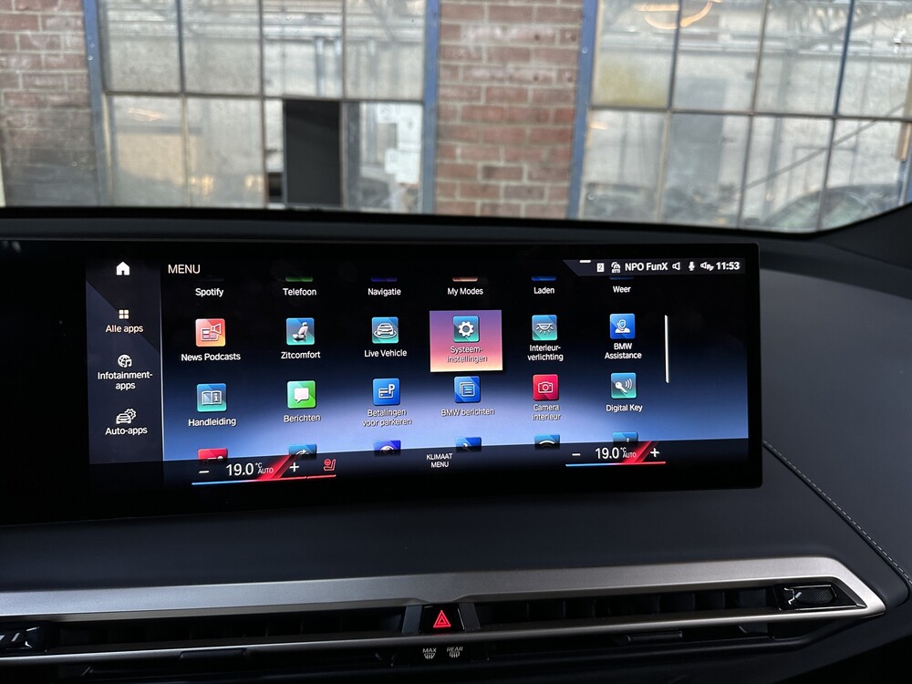 BMW iX xDrive50 M-Sport High Executive 112kWh 523PS 2022 GARANTIE ORIG-NL, P-938-BV