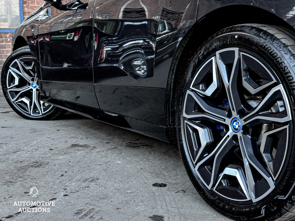 BMW iX xDrive50 M-Sport High Executive 112kWh 523PS 2022 GARANTIE ORIG-NL, P-938-BV