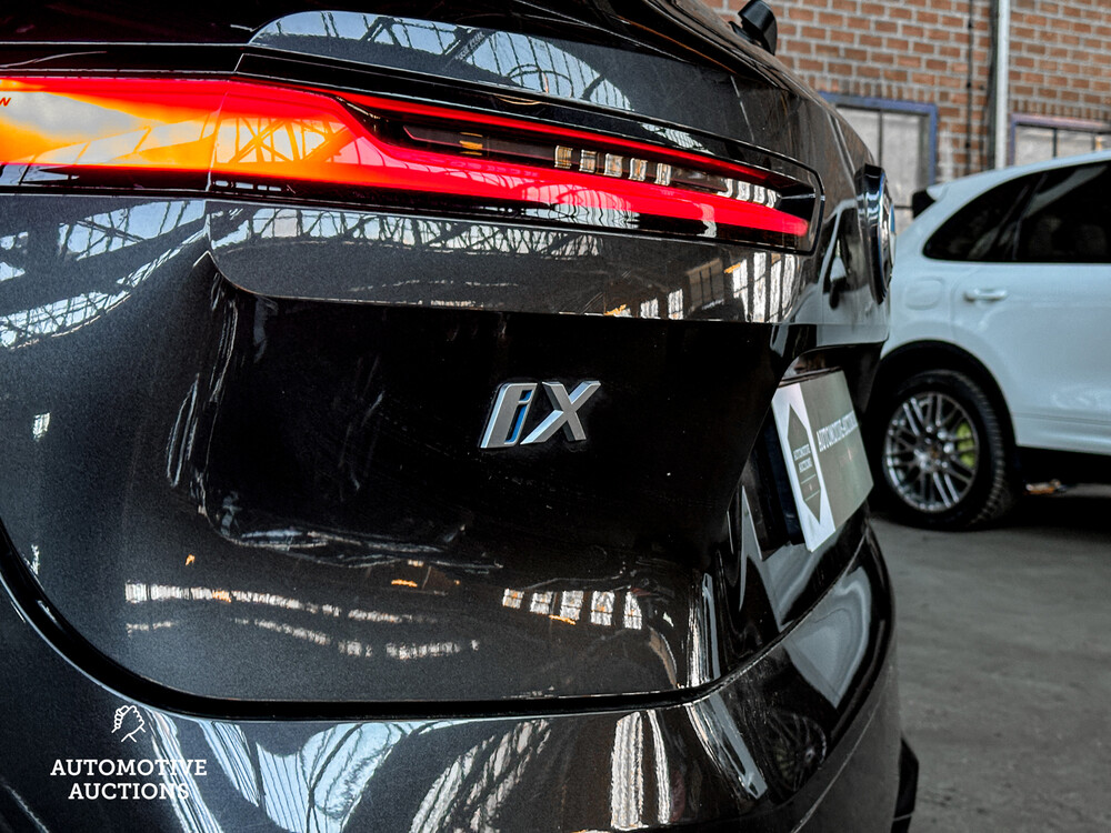 BMW iX xDrive50 M-Sport High Executive 112kWh 523PS 2022 GARANTIE ORIG-NL, P-938-BV