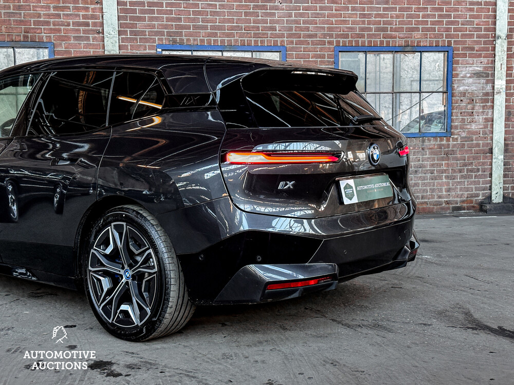 BMW iX xDrive50 M-Sport High Executive 112kWh 523PS 2022 GARANTIE ORIG-NL, P-938-BV