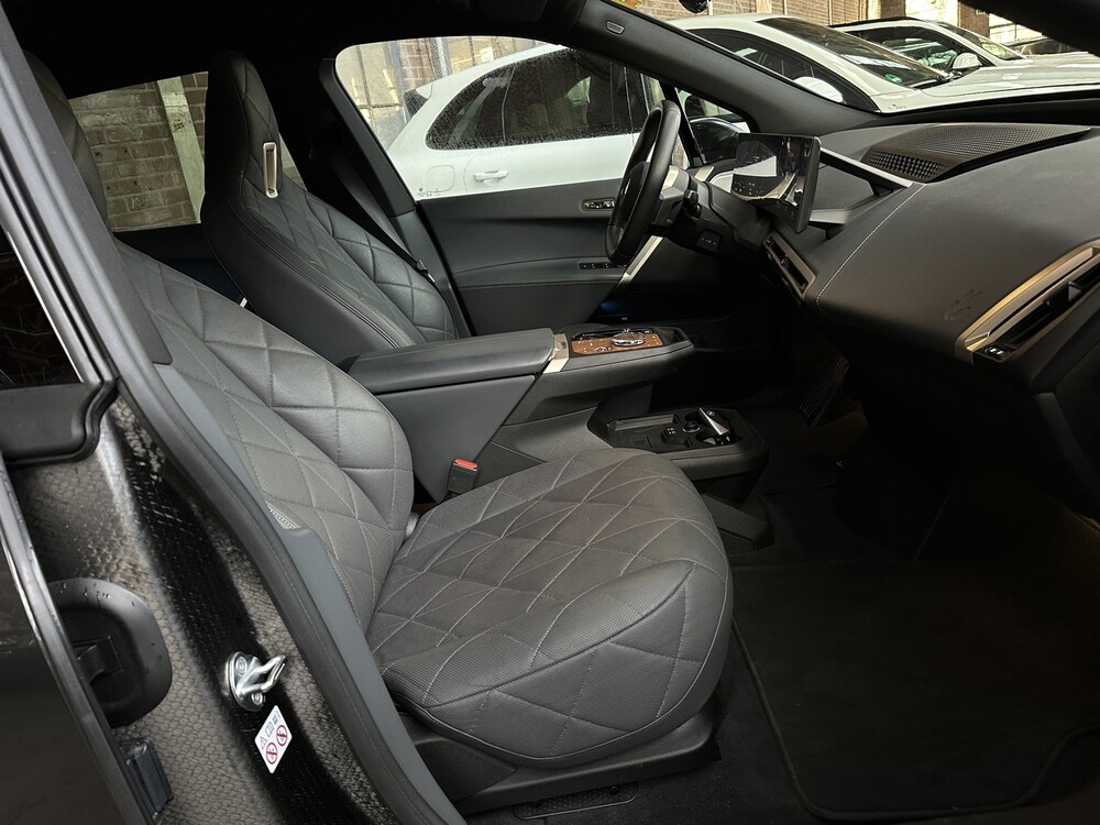 BMW iX xDrive50 M-Sport High Executive 112kWh 523PS 2022 GARANTIE ORIG-NL, P-938-BV