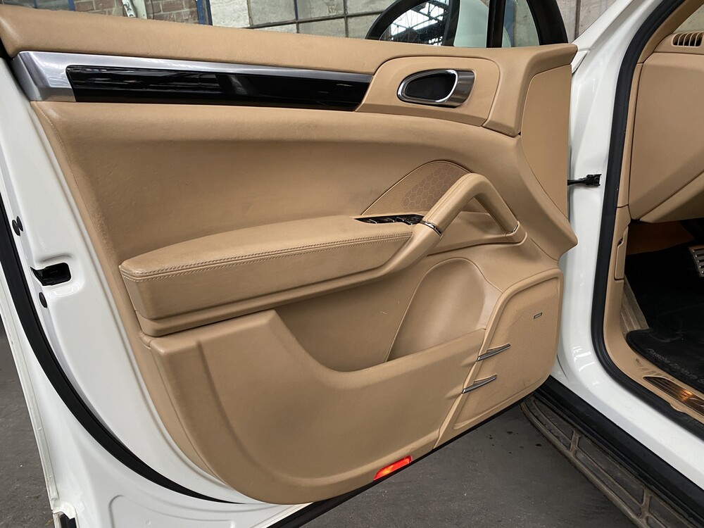 Porsche Cayenne S E-Hybrid 380PS 2012