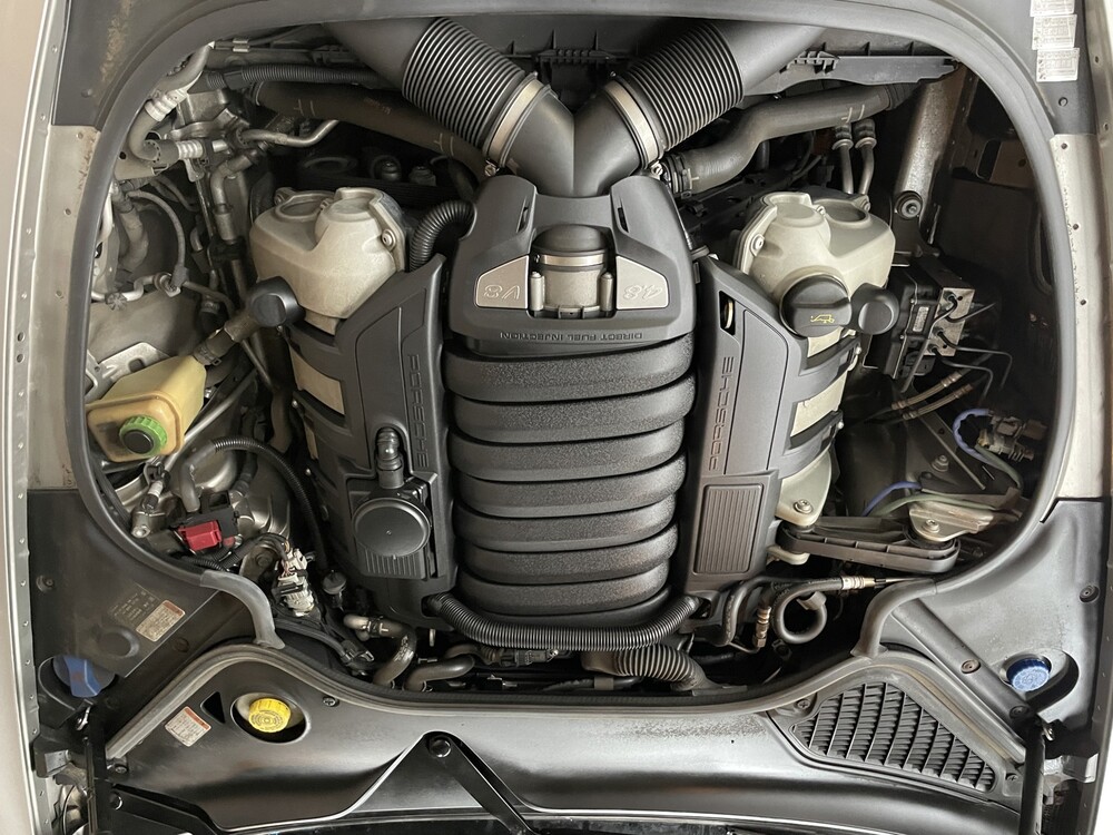 Porsche Panamera S 4.8 V8 400pk 2010