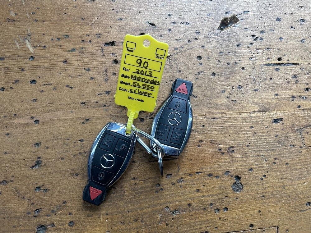 Mercedes-Benz SL500 AMG 4.6 V8 SL-Klasse 455PS 2013