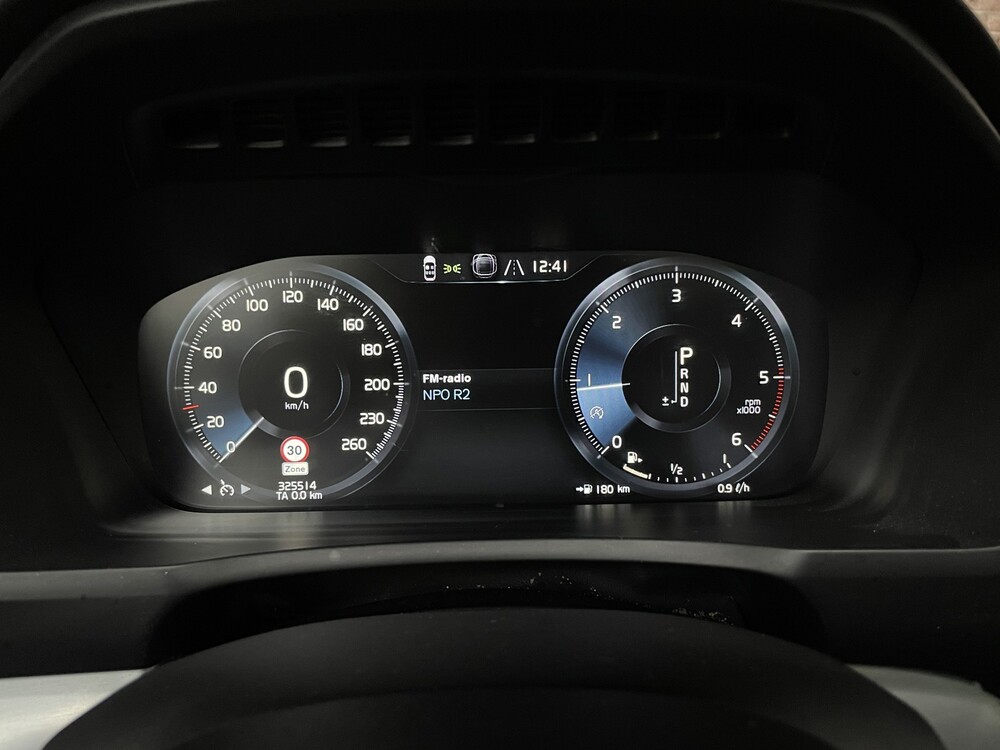 Volvo XC90 2.0 D5 AWD Momentum 224hp 2016, NN-328-G