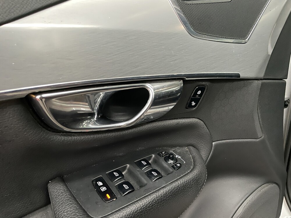 Volvo XC90 2.0 D5 AWD Momentum 224hp 2016, NN-328-G