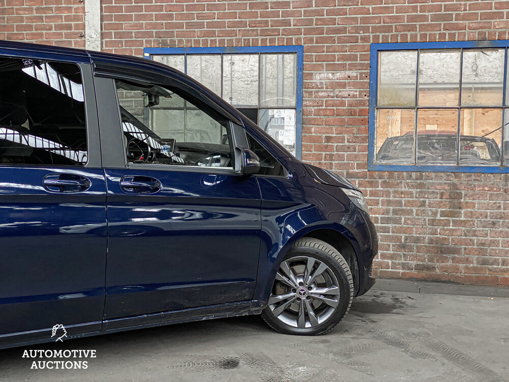 Mercedes-Benz V250d VIP Edition V-Class 190hp 2018, P-896-XT