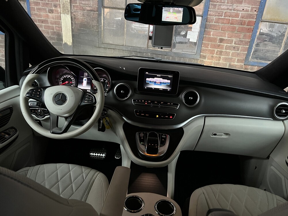 Mercedes-Benz V250d VIP Edition V-Class 190hp 2018, P-896-XT