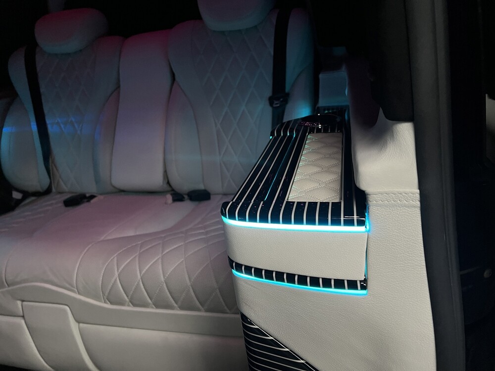 Mercedes-Benz V250d VIP Edition V-Class 190hp 2018, P-896-XT