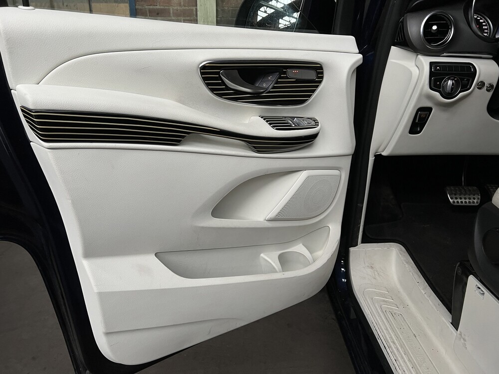 Mercedes-Benz V250d VIP Edition V-Class 190hp 2018, P-896-XT