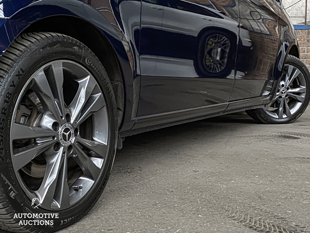 Mercedes-Benz V250d VIP Edition V-Class 190hp 2018, P-896-XT