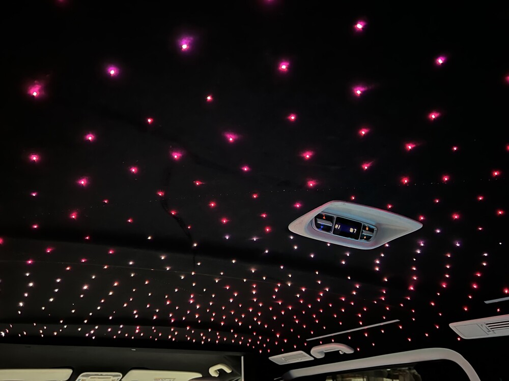 Mercedes-Benz V250d VIP Edition V-Class 190hp 2018, P-896-XT