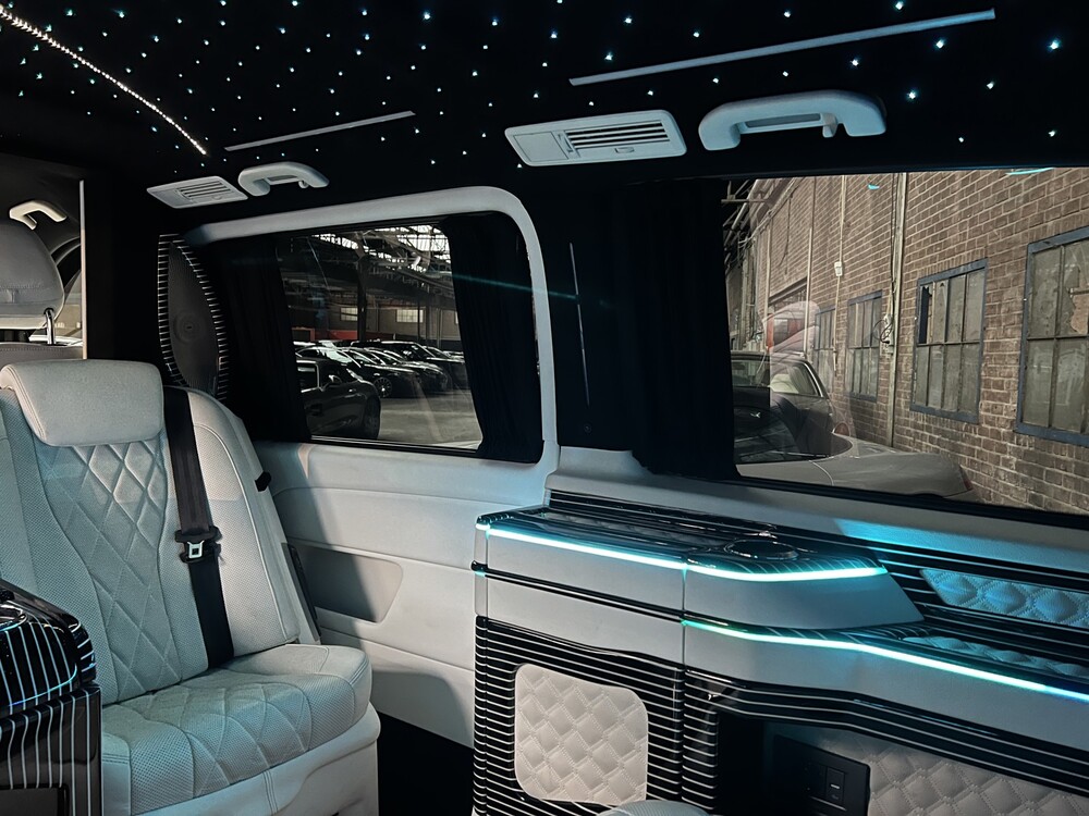 Mercedes-Benz V250d VIP Edition V-Class 190hp 2018, P-896-XT