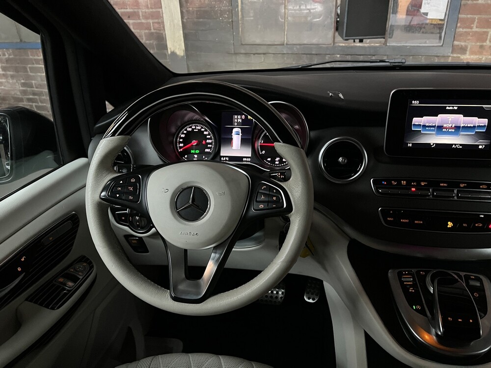 Mercedes-Benz V250d VIP Edition V-Class 190hp 2018, P-896-XT