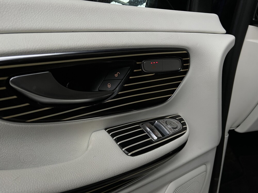 Mercedes-Benz V250d VIP Edition V-Class 190hp 2018, P-896-XT
