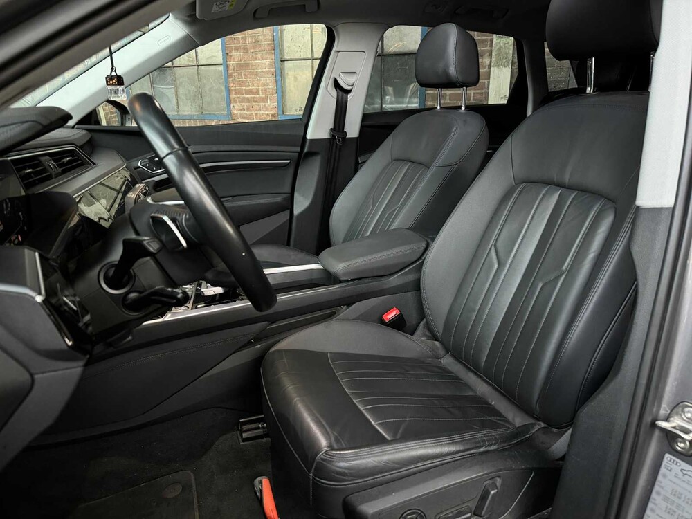 Audi E-Tron 50 Quattro Launch Edition Plus 71 kWh 313PS ORIG-EN 2019, G-036-ZR