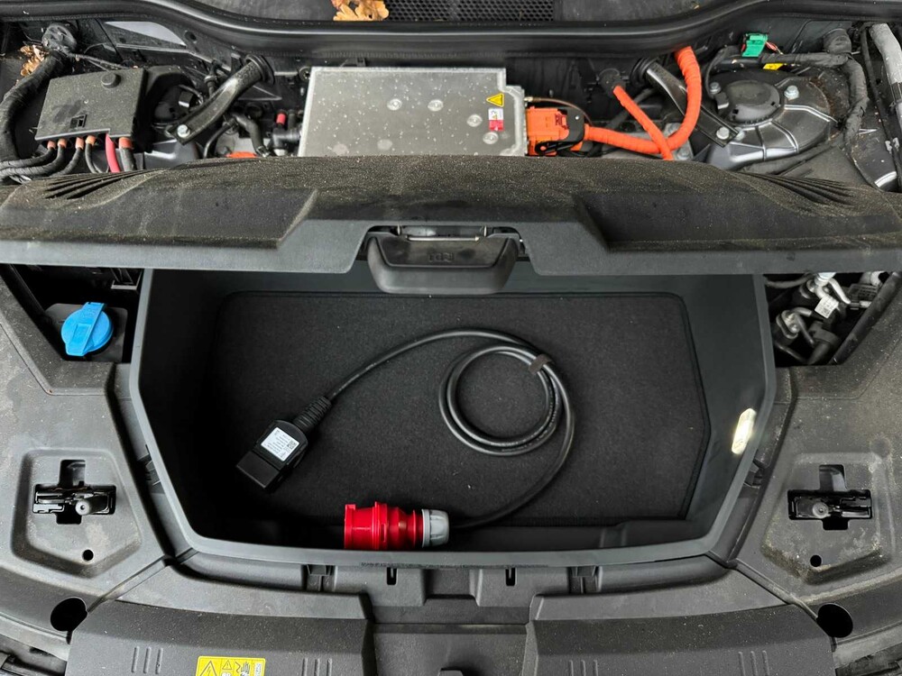 Audi E-Tron 50 Quattro Launch Edition Plus 71 kWh 313PS ORIG-EN 2019, G-036-ZR