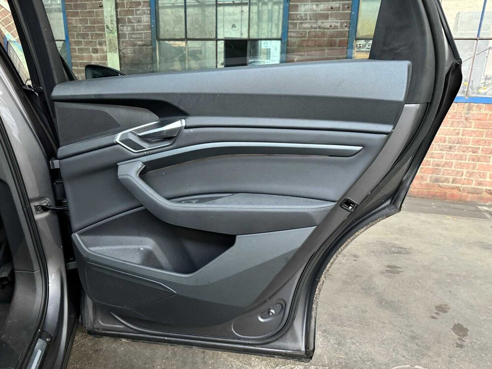 Audi E-Tron 50 Quattro Launch Edition Plus 71 kWh 313PS ORIG-EN 2019, G-036-ZR