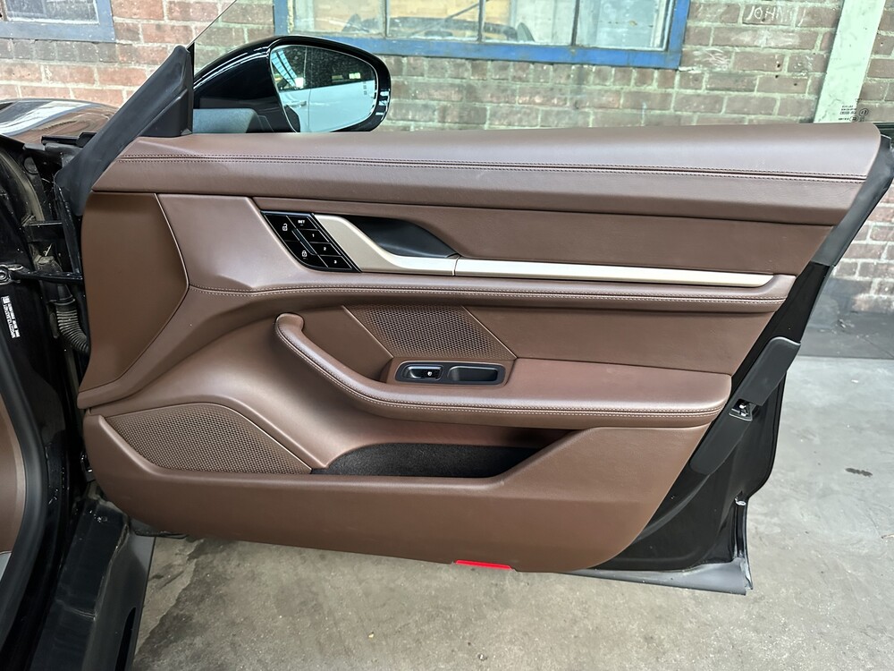 Porsche Taycan 4S Performance 530PS 2020