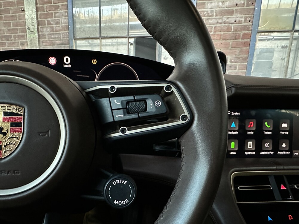 Porsche Taycan 4S Performance 530PS 2020