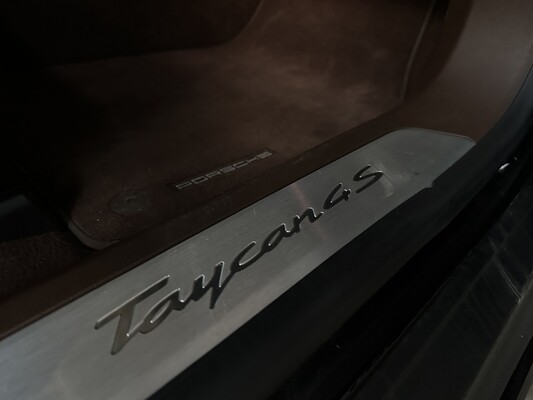 Porsche Taycan 4S Performance 530PS 2020