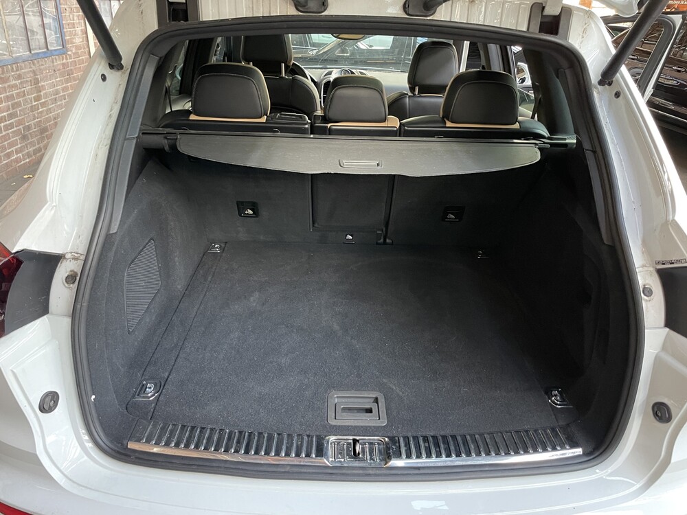 Porsche Cayenne S E-Hybrid 3.0 V6 Platinum Edition 416hp 2016, H-372-HK