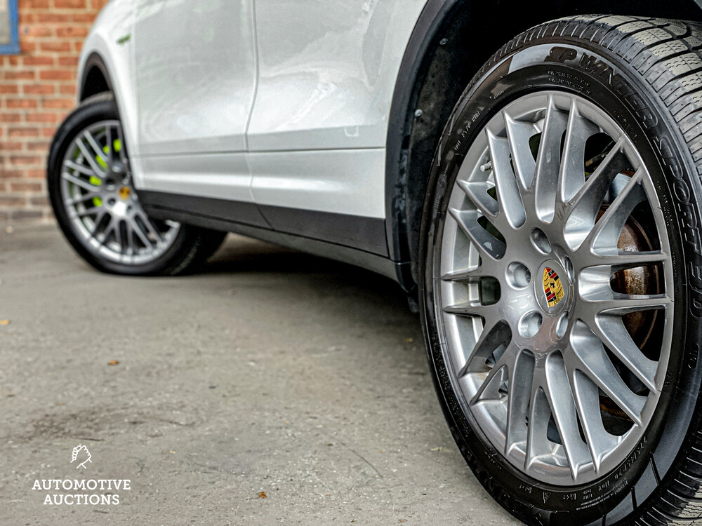 Porsche Cayenne S E-Hybrid 3.0 V6 Platinum Edition 416hp 2016, H-372-HK