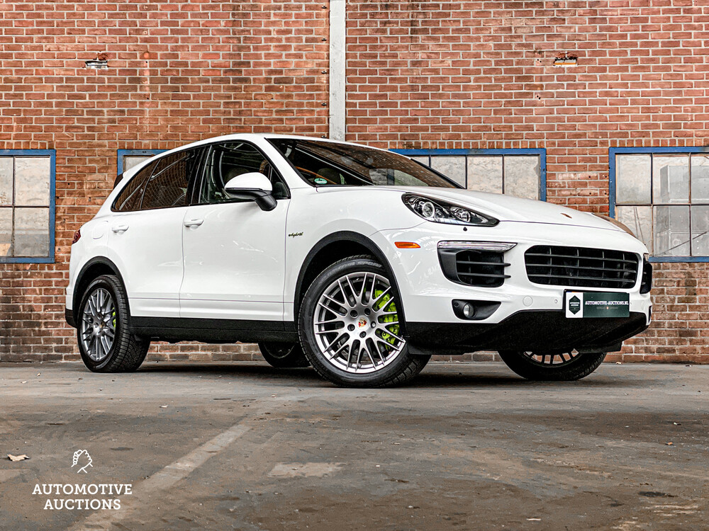 Porsche Cayenne S E-Hybrid 3.0 V6 Platinum Edition 416hp 2016, H-372-HK