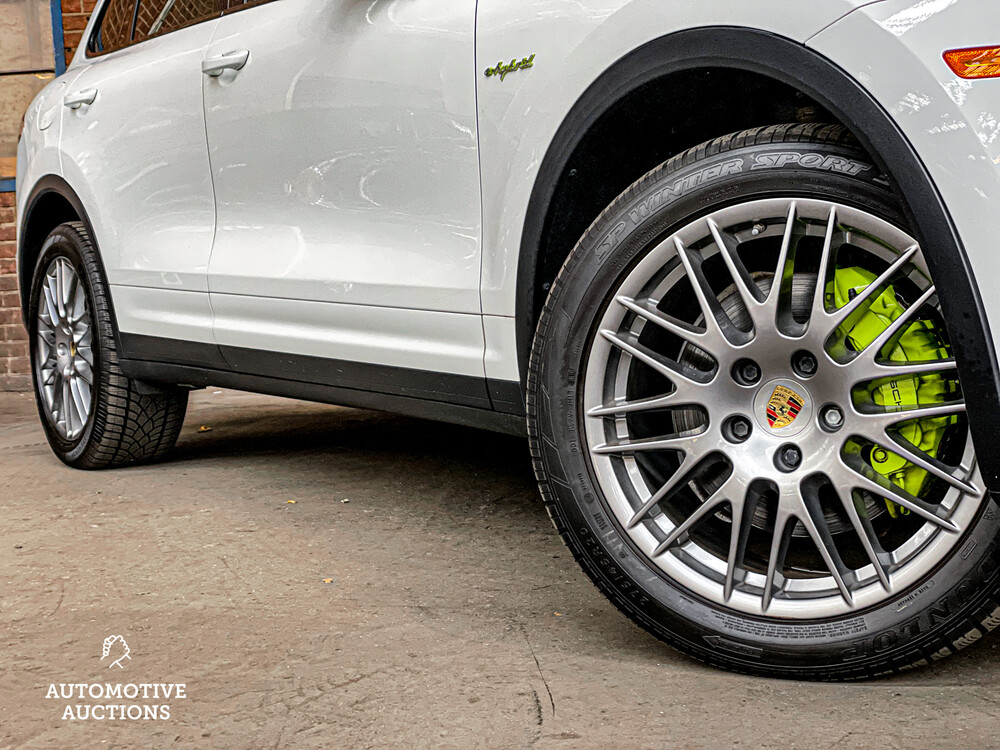 Porsche Cayenne S E-Hybrid 3.0 V6 Platinum Edition 416hp 2016, H-372-HK
