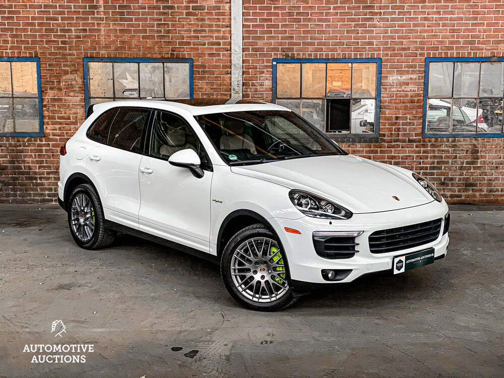 Porsche Cayenne S E-Hybrid 3.0 V6 Platinum Edition 416hp 2016, H-372-HK