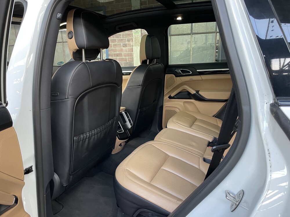 Porsche Cayenne S E-Hybrid 3.0 V6 Platinum Edition 416hp 2016, H-372-HK