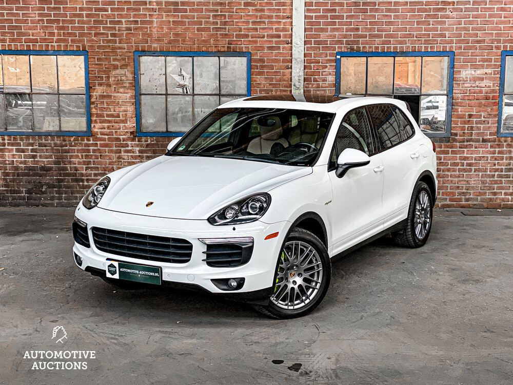 Porsche Cayenne S E-Hybrid 3.0 V6 Platinum Edition 416hp 2016, H-372-HK