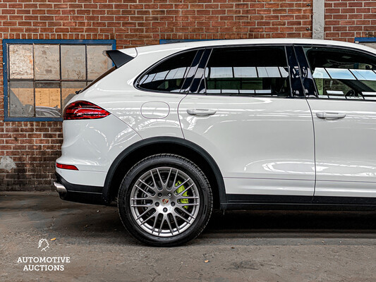 Porsche Cayenne S E-Hybrid 3.0 V6 Platinum Edition 416hp 2016, H-372-HK