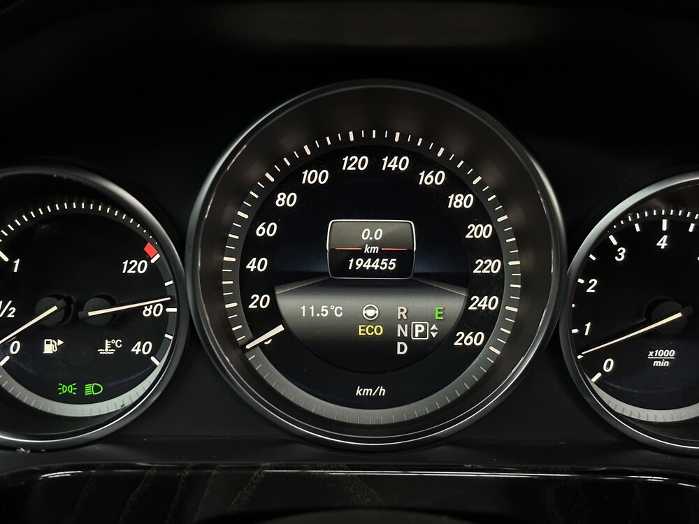 Mercedes-Benz E500 AMG 4Matic 4.6 V8 E-Klasse 408PS 2013, H-726-FK