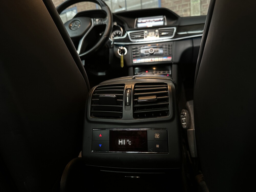 Mercedes-Benz E500 AMG 4Matic 4.6 V8 E-Klasse 408PS 2013, H-726-FK