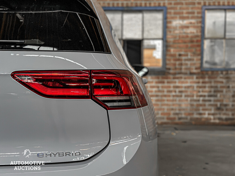 Volkswagen Golf MK8 1.4 eHybrid Style 204PS 2021 Plug-in-Hybrid, S-197-PG