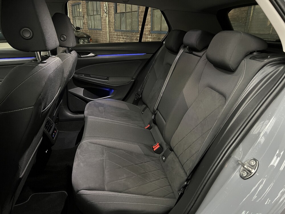 Volkswagen Golf MK8 1.4 eHybrid Style 204PS 2021 Plug-in-Hybrid, S-197-PG