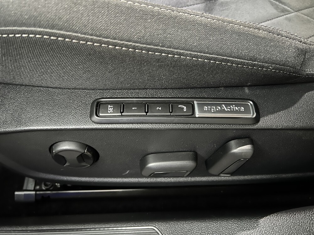 Volkswagen Golf MK8 1.4 eHybrid Style 204PS 2021 Plug-in-Hybrid, S-197-PG