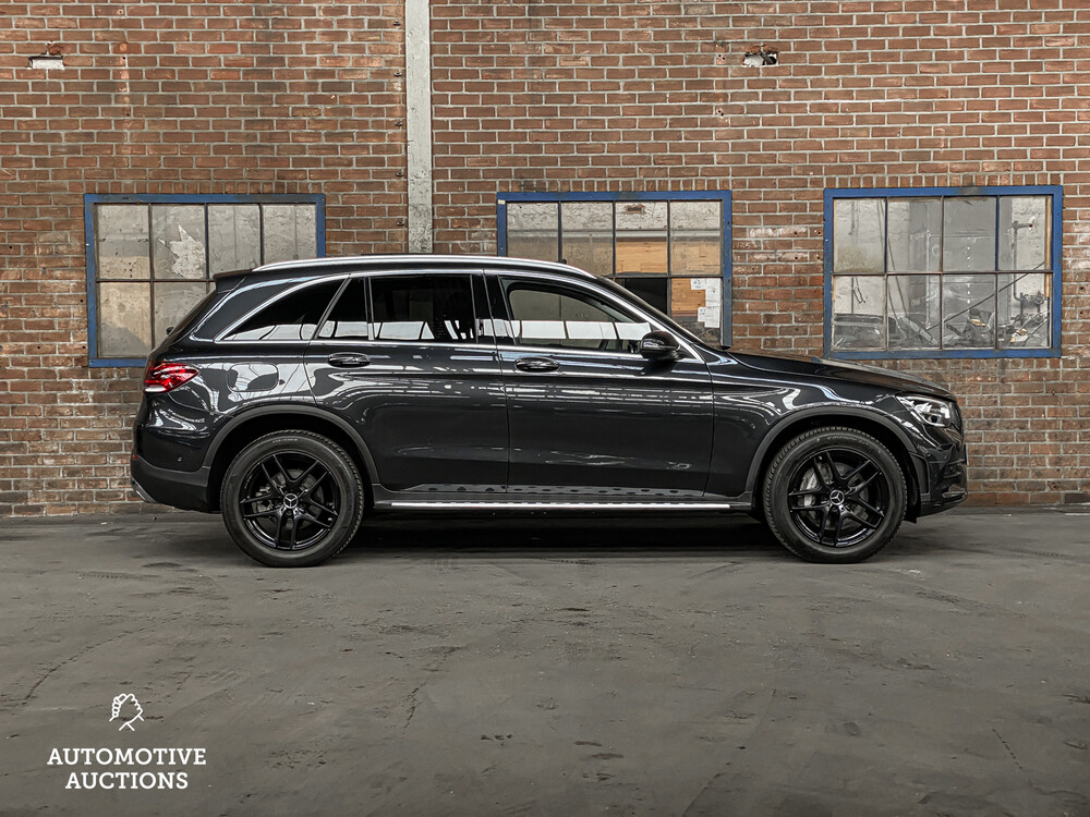 Mercedes-Benz GLC300e 4Matic 320hp 2020 GLC-Class -Plug-In Hybrid-, R-883-RB