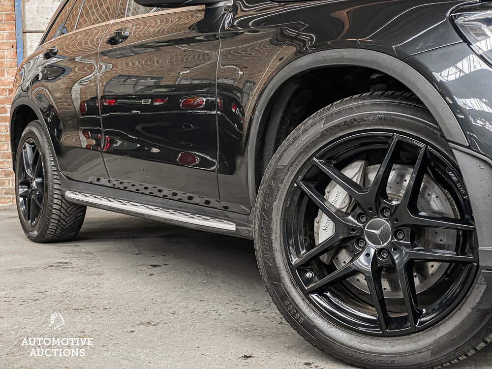 Mercedes-Benz GLC300e 4Matic 320hp 2020 GLC-Class -Plug-In Hybrid-, R-883-RB