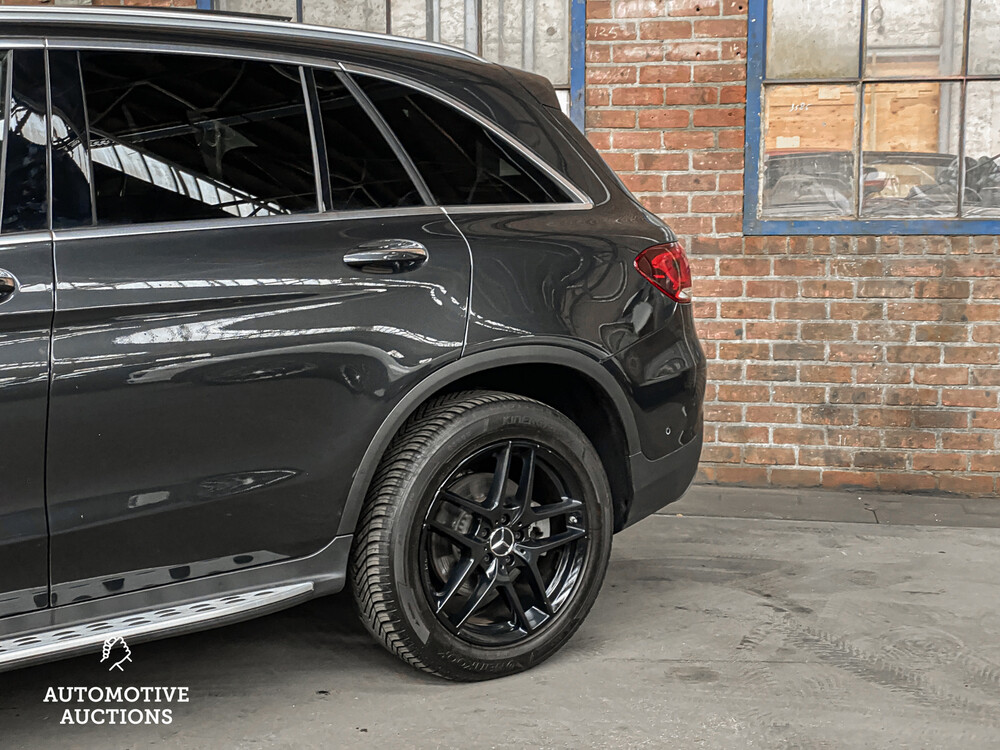 Mercedes-Benz GLC300e 4Matic 320hp 2020 GLC-Class -Plug-In Hybrid-, R-883-RB