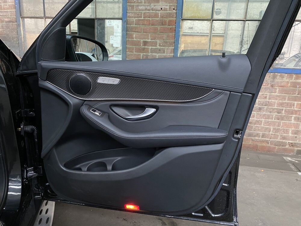 Mercedes-Benz GLC300e 4Matic 320hp 2020 GLC-Class -Plug-In Hybrid-, R-883-RB