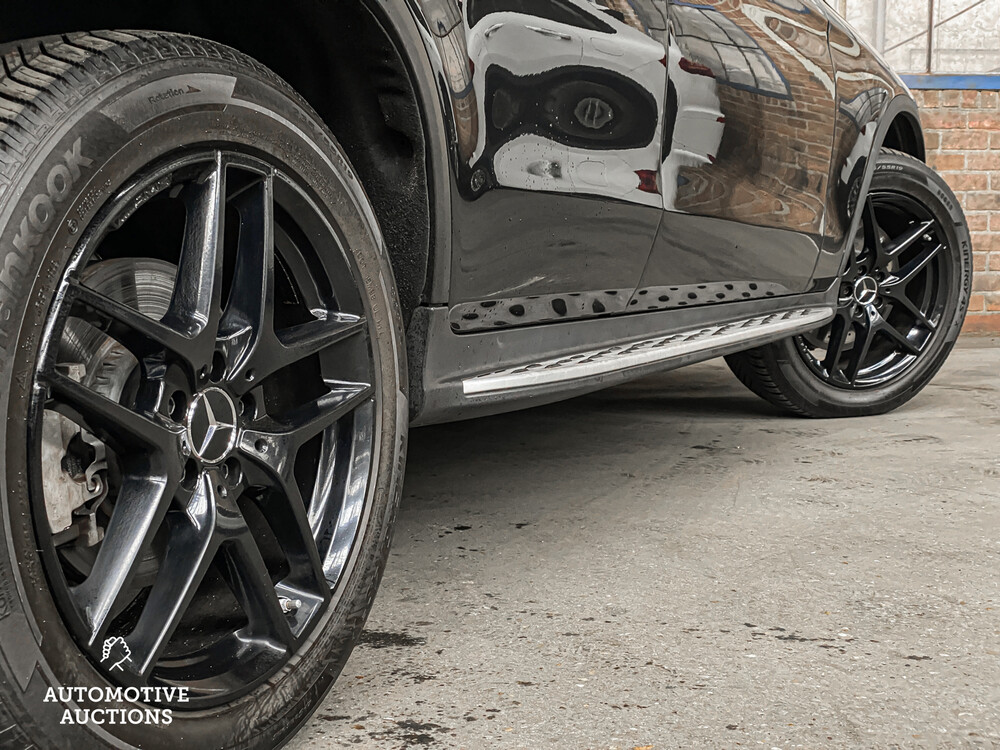 Mercedes-Benz GLC300e 4Matic 320hp 2020 GLC-Class -Plug-In Hybrid-, R-883-RB